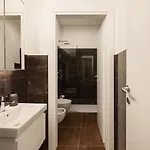 Centro - Design - Jr Con Terrazza - Ac - Wi Fi Apartamento Trieste